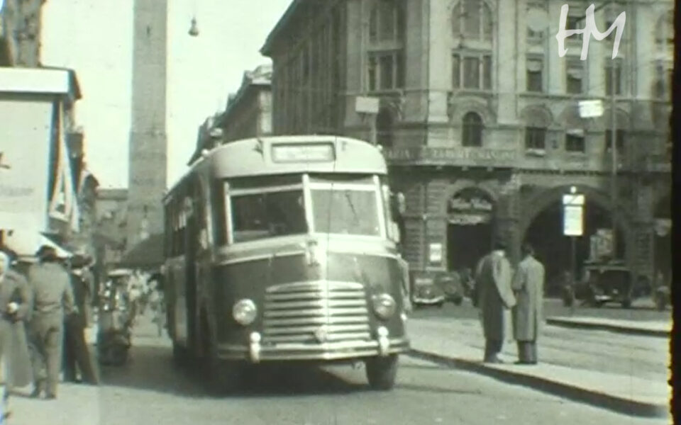 Angelo Marzadori, Bologna, Via Rizzoli, 1951, 8mm