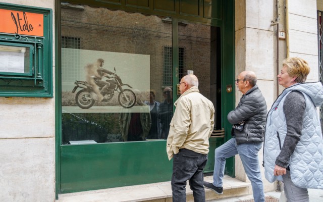 FE_Off23_Via Roma_ph Francesco Andreoli e Camilla Miliani