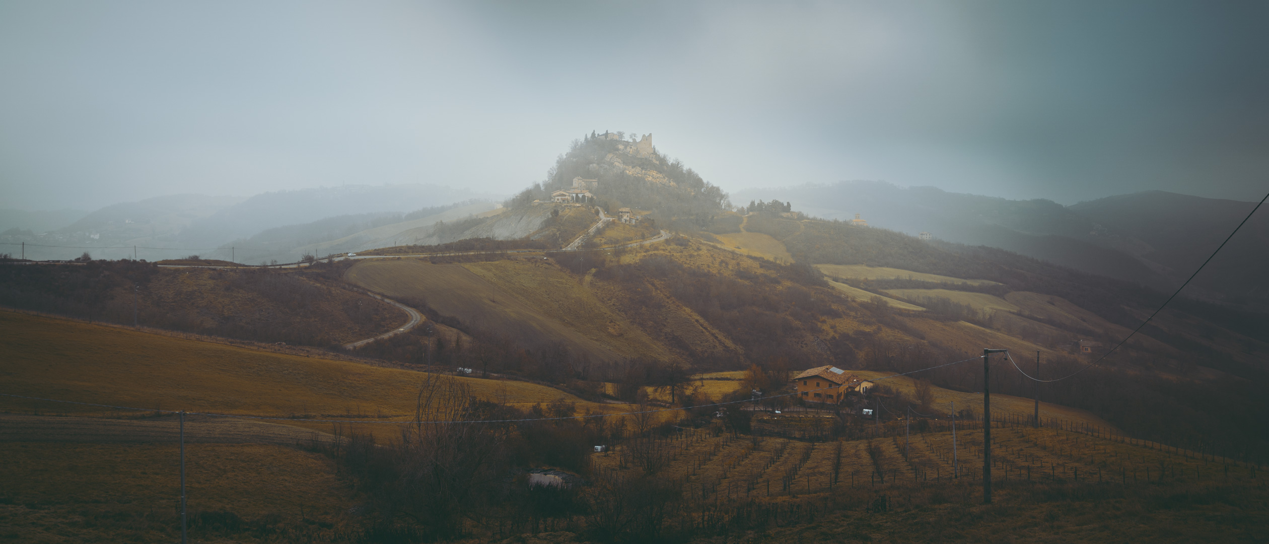 Per strada – Canossa in sogno – Francesco Pifferi
