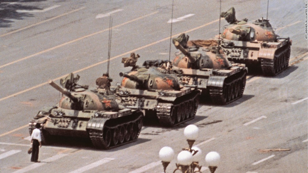 2.Jeff Widener, Tank Man (1989)