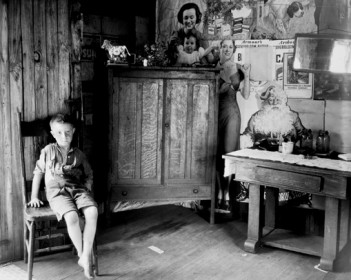 Walker Evans, West Virginia Living Room (1935)