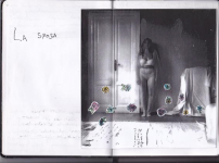 "Compleanno” è il diario immaginario di 5 personaggi che rappresentano le 5 personalità che vivono dentro di me: La Sposa, L'Amante, L'Uomo, La Donna Borghese, I Bambini. Compleanno è il giorno in cui si incontrano tutti
© Marilisa Cosello