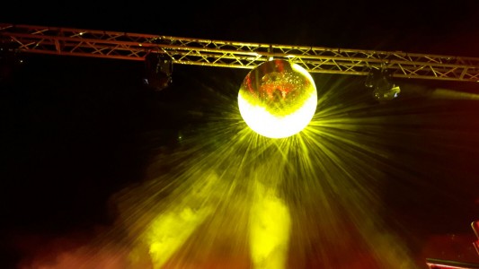 Sabato 7 maggio, spettacolo "Disco Emilia old school"