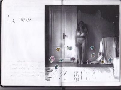 "Compleanno” è il diario immaginario di 5 personaggi che rappresentano le 5 personalità che vivono dentro di me: La Sposa, L'Amante, L'Uomo, La Donna Borghese, I Bambini. Compleanno è il giorno in cui si incontrano tutti
© Marilisa Cosello