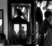 Venezia, 1960. In vaporetto © Gianni Berengo Gardin/Courtesy Fondazione Forma per la Fotografia