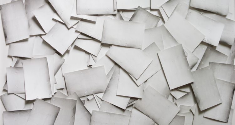 Andrea Ferrari, Hidden Paper – Installation View, Milano, 2010-13, 250 pictures 10x15 cm each. Courtesy:the artist