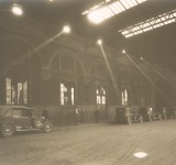 Mario Galbino ,Atrio di stazione, 1936, vintage, stampa al bromuro carta Gevaert, cm 16,9x22.